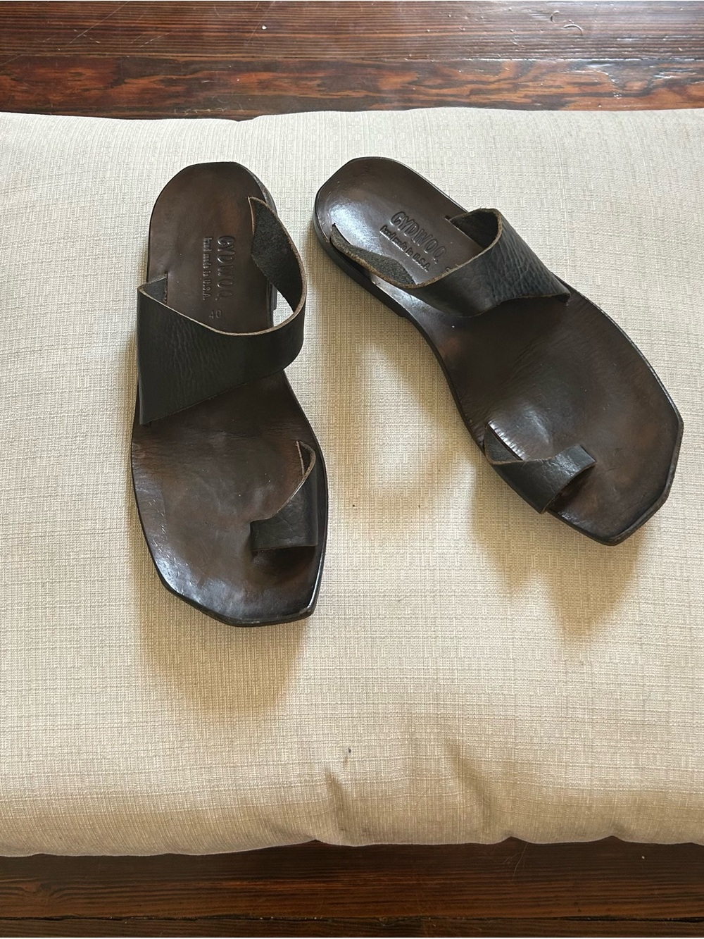 Cydwoq Leather Toe-Loop Slide Sandals - Dark Brown, size 9.5 (40 EU)